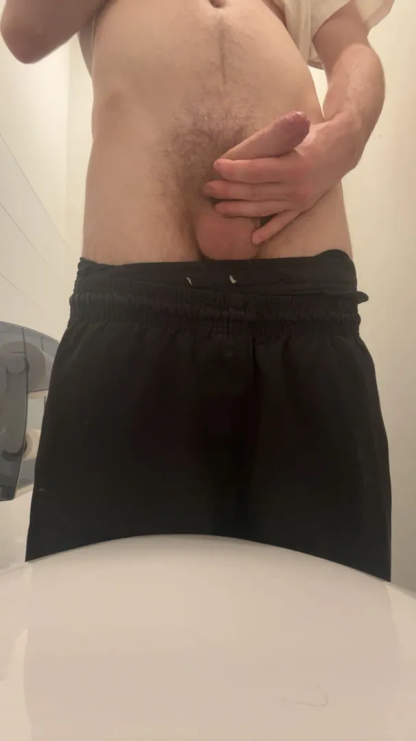 Looking for a sub to trade piss vids posted by urmothersboytoy