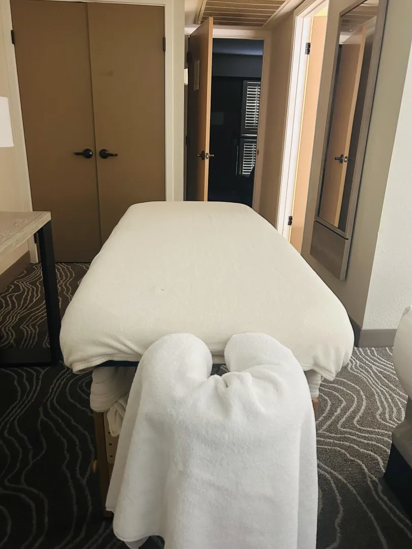 Looking for an exotic female or couples wife to give a sensual orgasmic rub to! posted by Clear_Eye6432