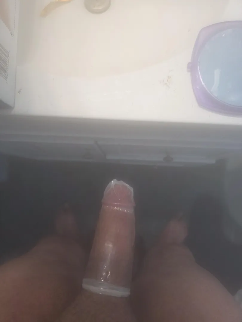 Looking for bbw latina milfs. but open to all. posted by Negative_Bread1009