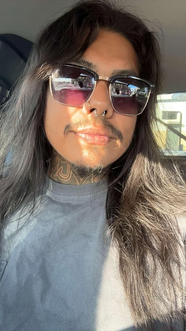 looking for couple or hotwife to meet up with at encounters tonight and see if we vibe posted by Tasty-Rutabaga-513