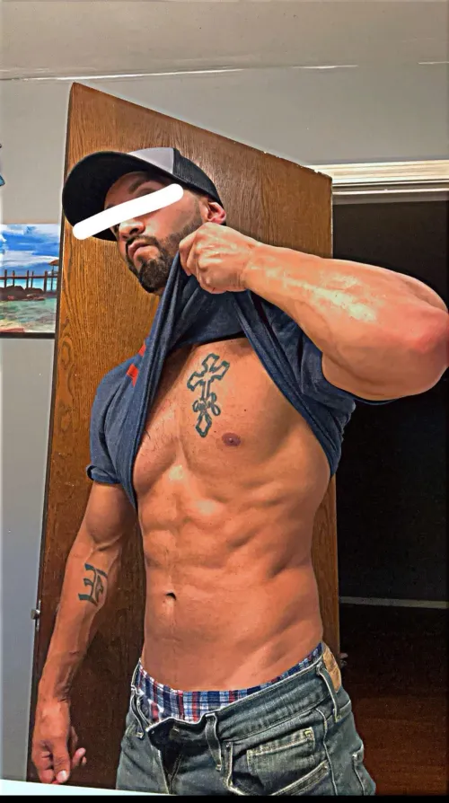 Looking for fun. Solo straight male near McHenry. by ParsnipStock9377