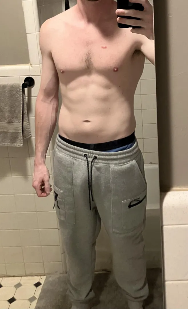 Looking for hotwives in Birmingham (32) posted by bicuriousbro93