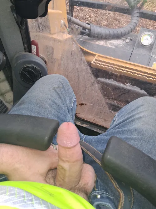 Looking for my first sexy trans experience by Ill-Transition6285