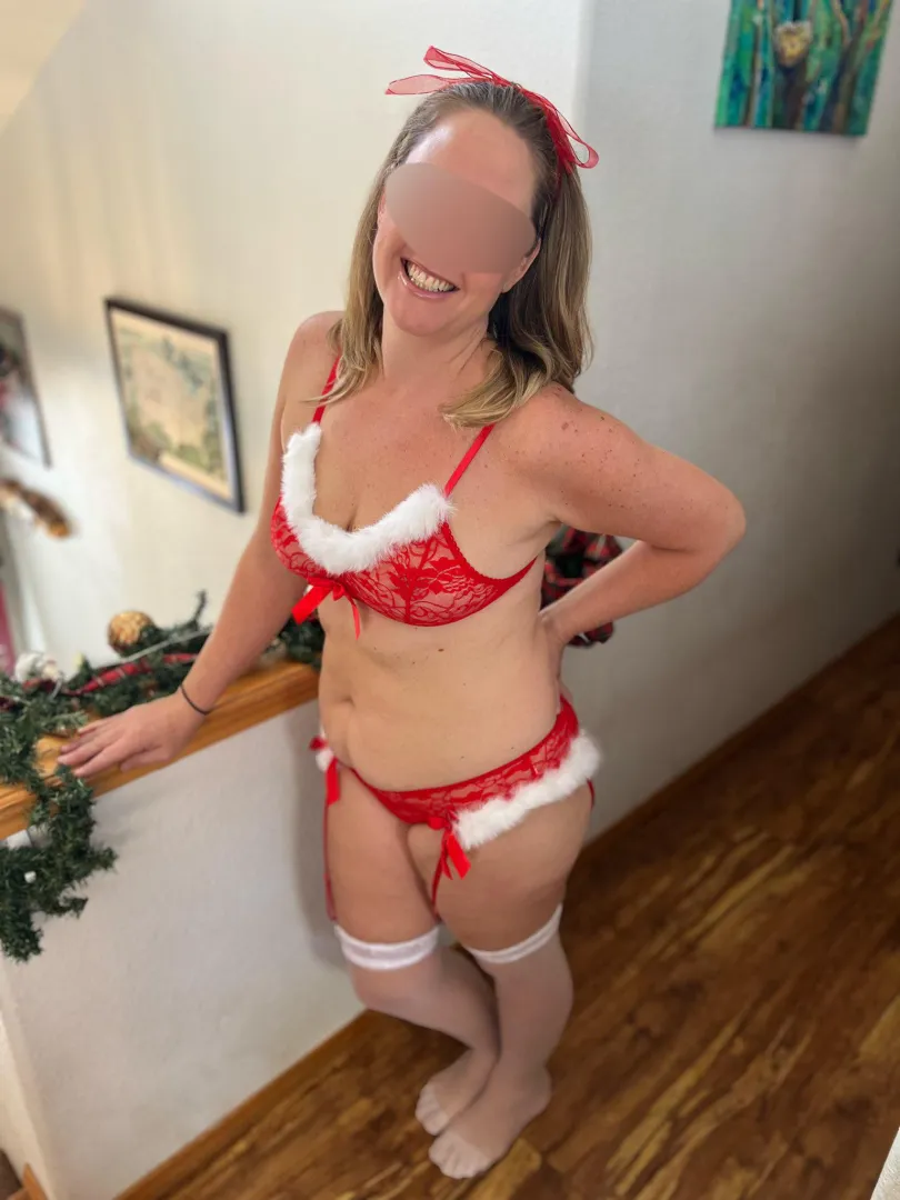 Looking to schedule collabs mid-February, open to GG/BGG/BGGB+ posted by MountainMILFKay