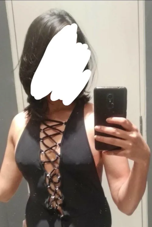 Looking up for cuck to cuck talks , I’m a cuck and looking for similar cuckold feelings guys to discuss and share feelings about each other women. Strictly bulls stay away. by DifficultPlantain138