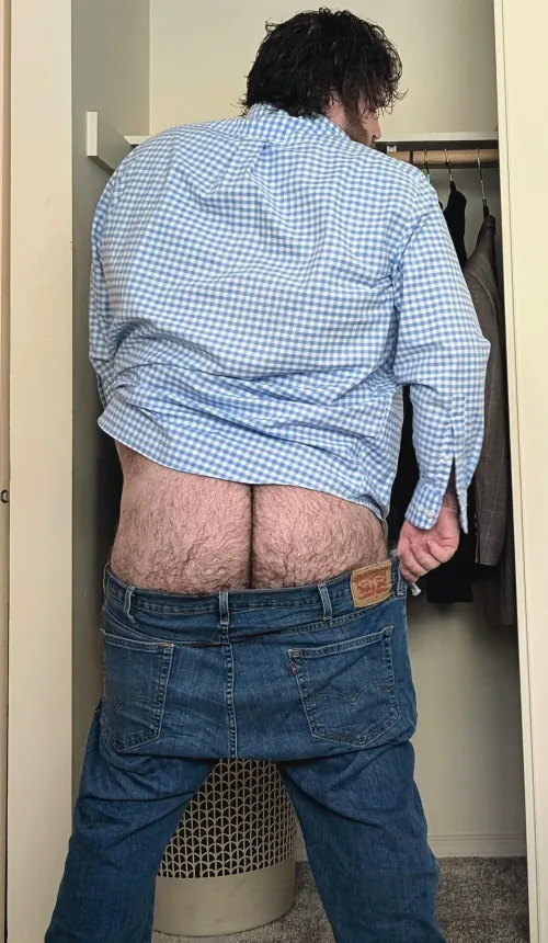 Looks like the moon's still out this morning by atom_bear