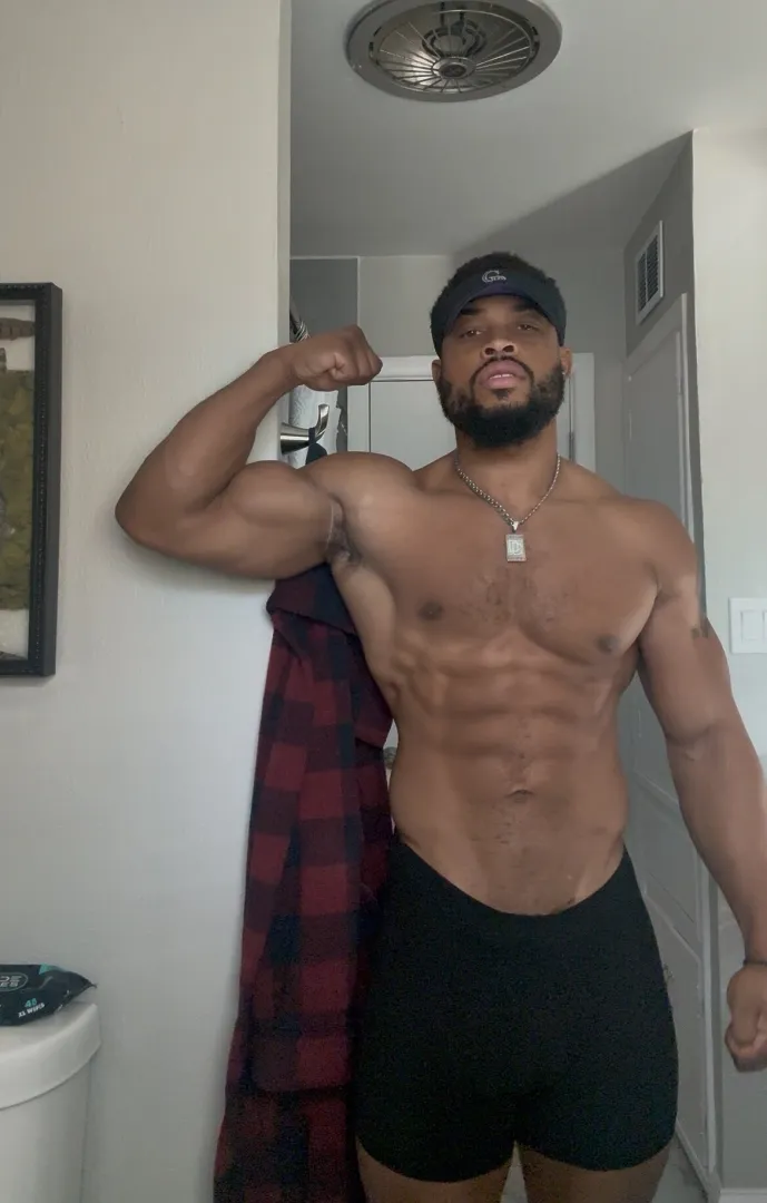 Lost in the scent posted by echo_larkspur