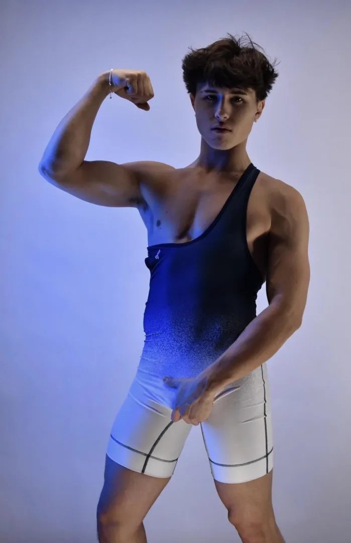 Love a good singlet posted by Itsleoblaze