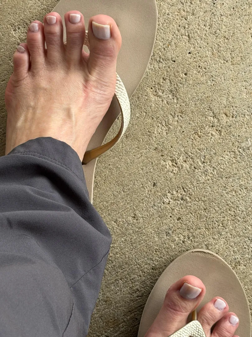 Love flirting with my toes... posted by blameme2