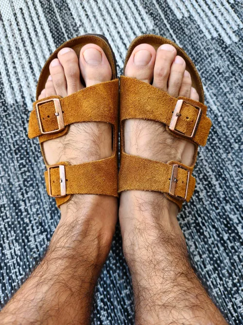 Love my color feet and toes, don't you? by DragonflyWonderful77