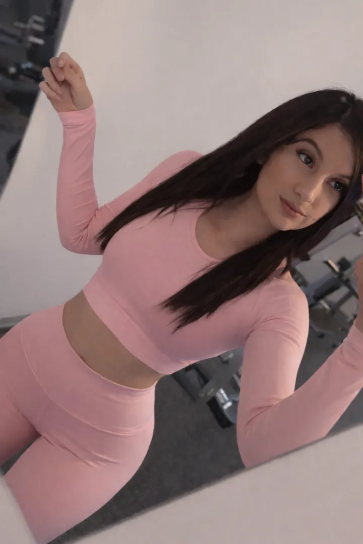 Love my pink posted by selena005