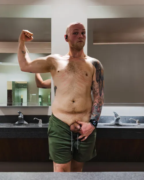 Love pump pics after a good workout. Just need to be hard next time  by CoastBackground233