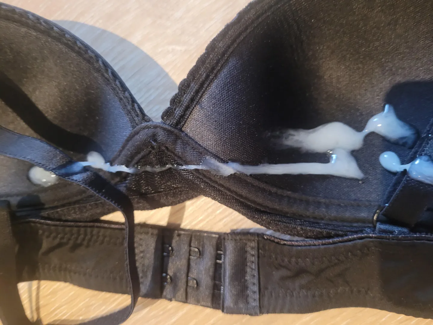 Love the black & white contrast of my spunk posted by Brasareawesome