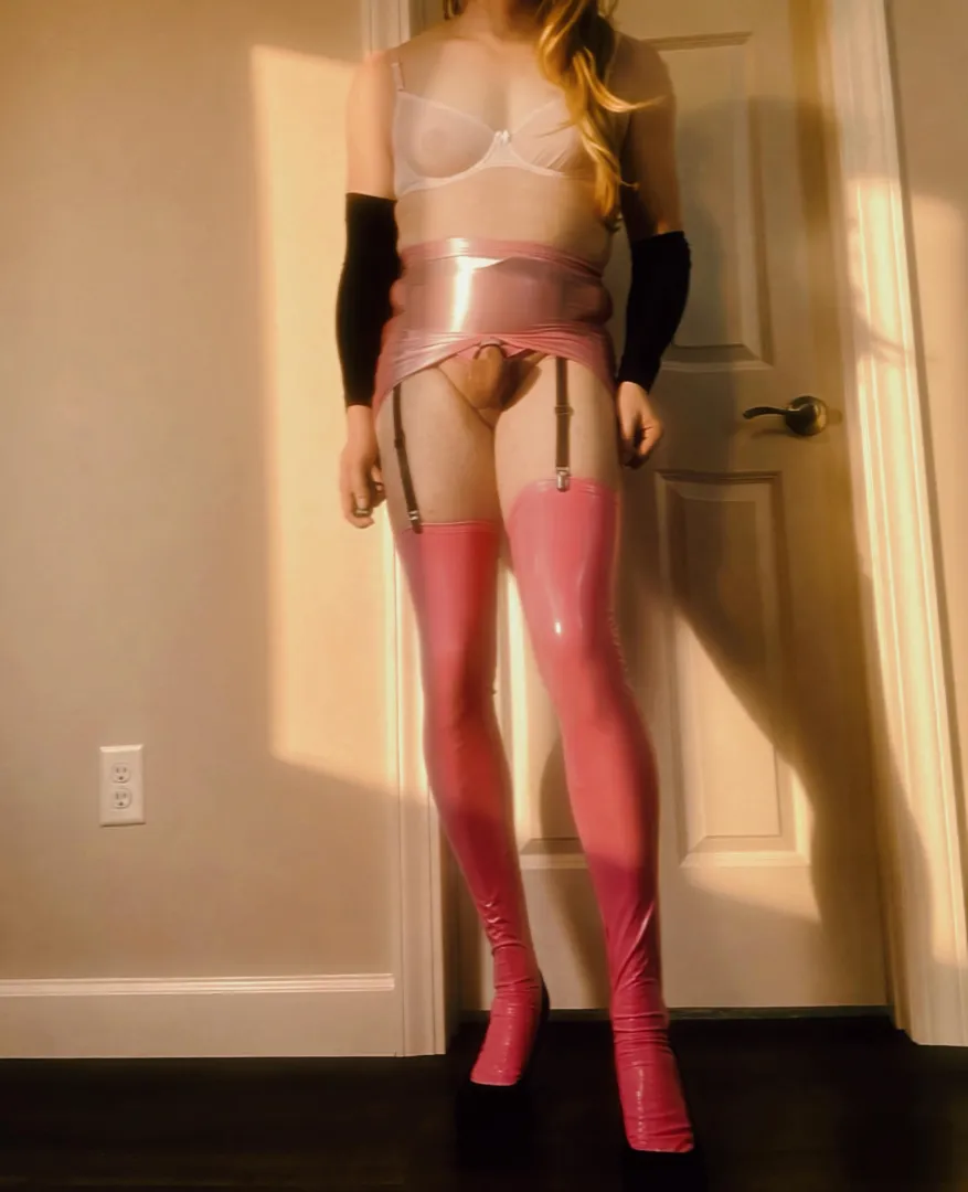 Love the look. I want to get into latex more seriously posted by SissyChastityDollxx