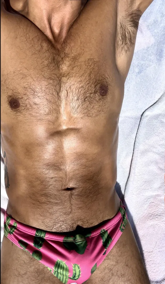 Love the sun on my body posted by jluis2024