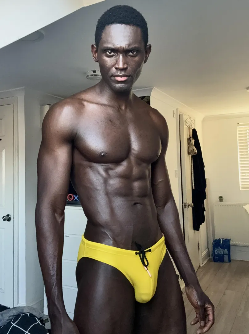 Love this yellow Club Seven speedos posted by alexgedefitness
