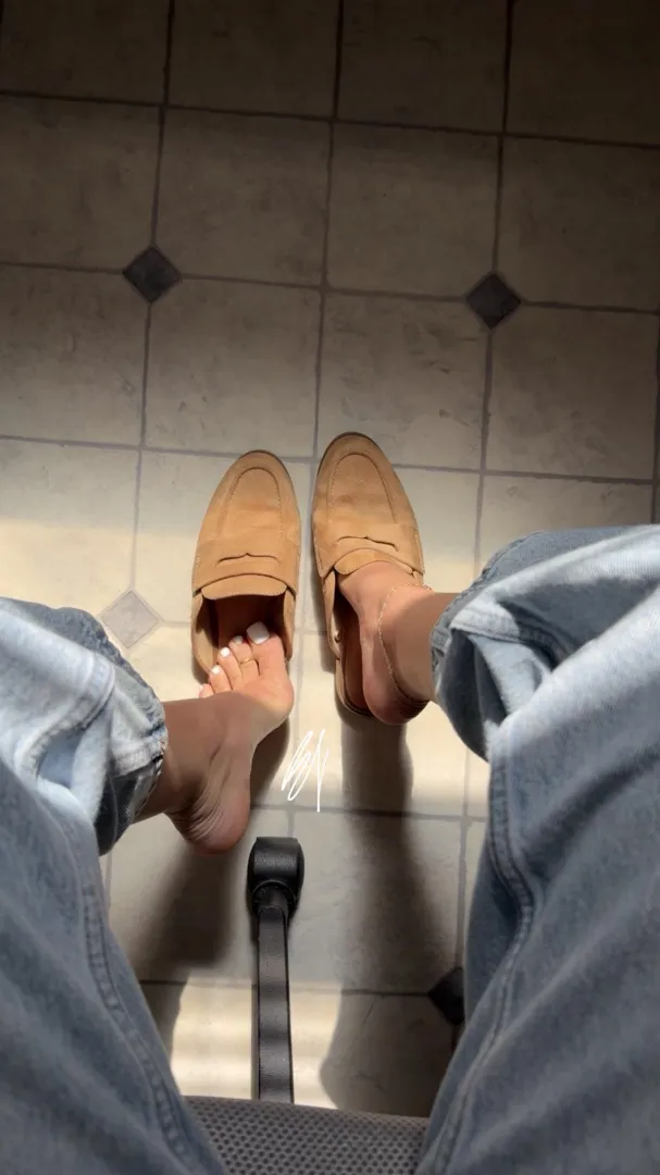 Love to show off at work posted by brittanylove08