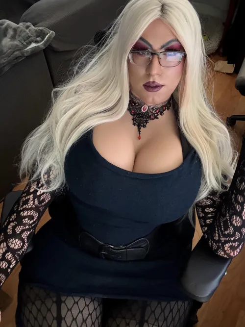 Love wearing tight clothing by 1nghtinparis