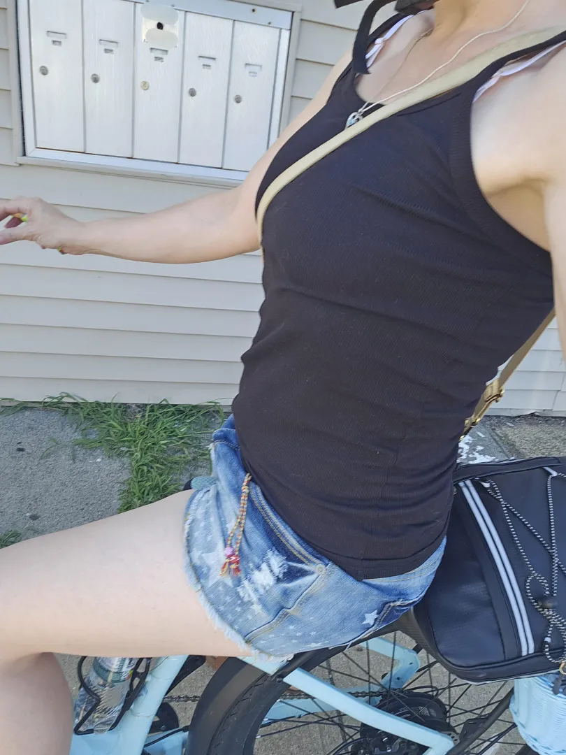 Lovely day for a ride posted by AlexaBlu00