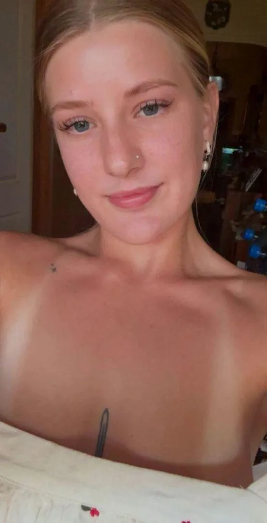 lovin my tan lines posted by innocentshaelah