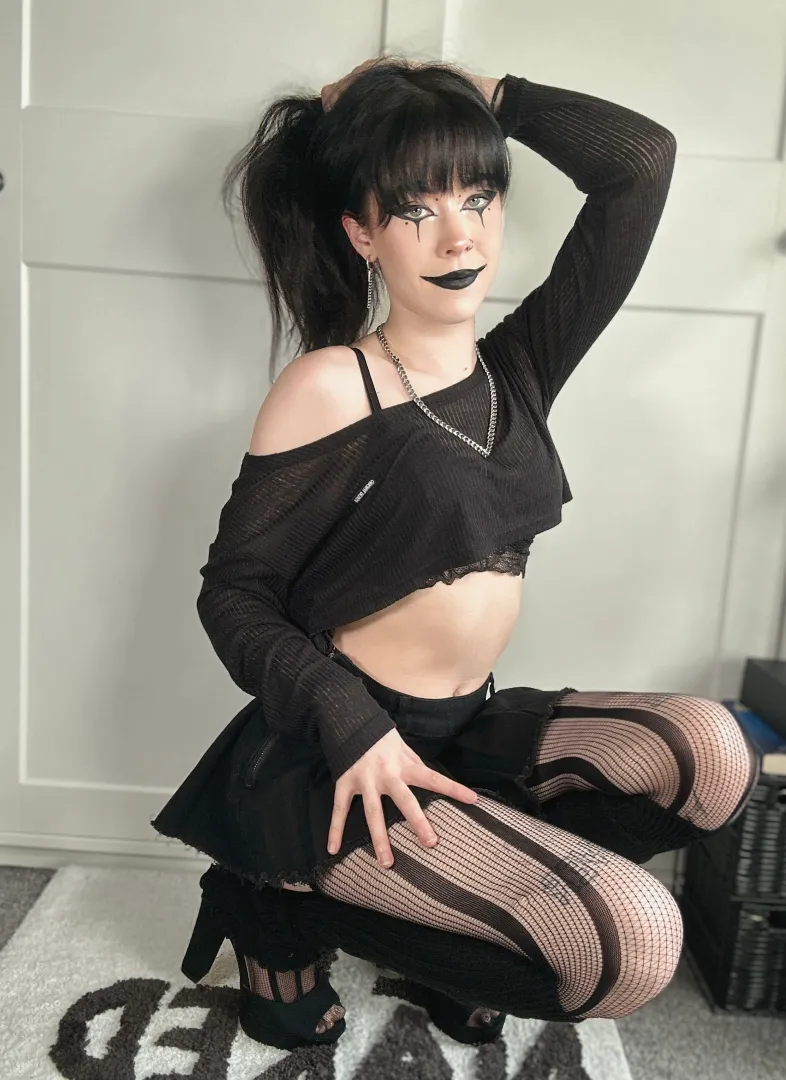 Loving how I look posted by saphizox