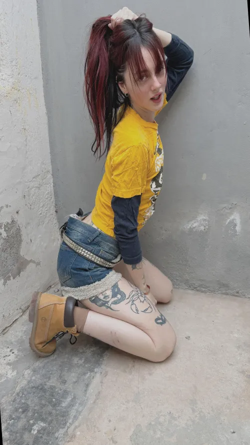 Low effort link-up if you’re close + can host lnsta only: ,lunarumes' by internetfood