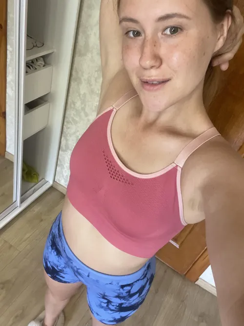 lowkey giving u that daily happy vibe by GlitteringSink8590