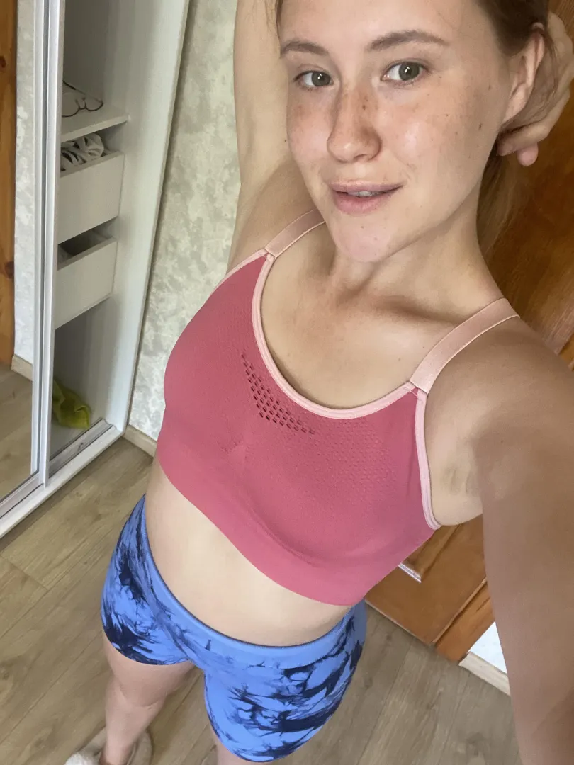 lowkey giving u that daily happy vibe posted by GlitteringSink8590