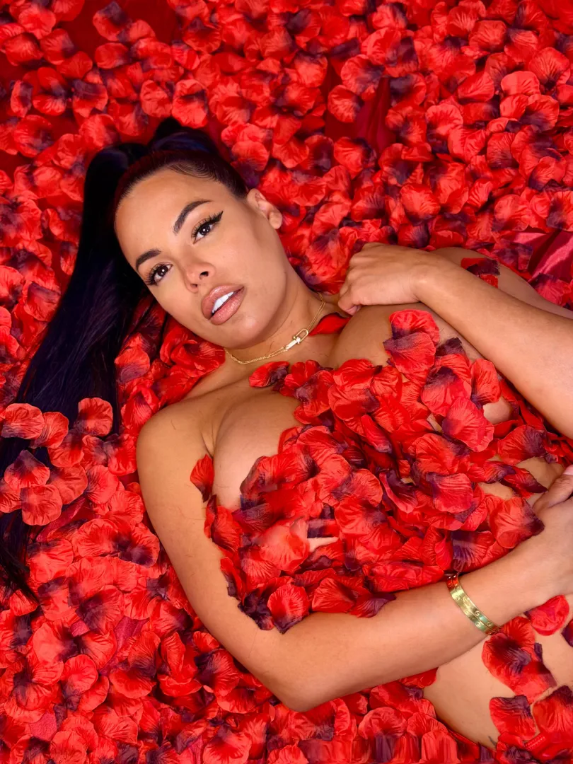 Luna in Roses posted by No_Entrepreneur_3279