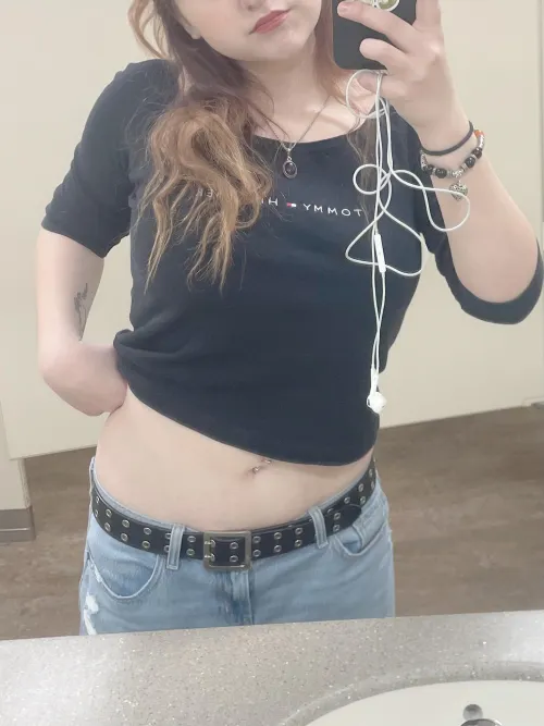 Lurking is unattractive .. start sending by Juleszgoddess