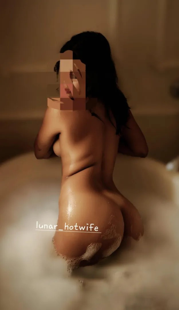 Lustful Moments posted by msboombshell