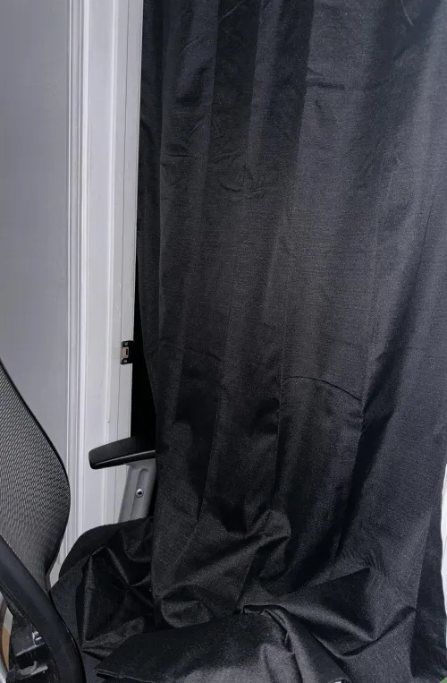 M 26 with a private sitting gloryhole. Im clean shaven no facial hair. Looking to sloppy throat dick and swallow your cum. Completely discrete. message and send dick pic, be clean. by DL_Hole_2693