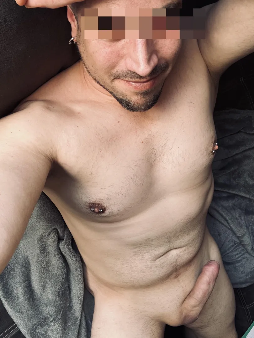 [m] 38 / 1,83cm / 90kg posted by NudeVisionary