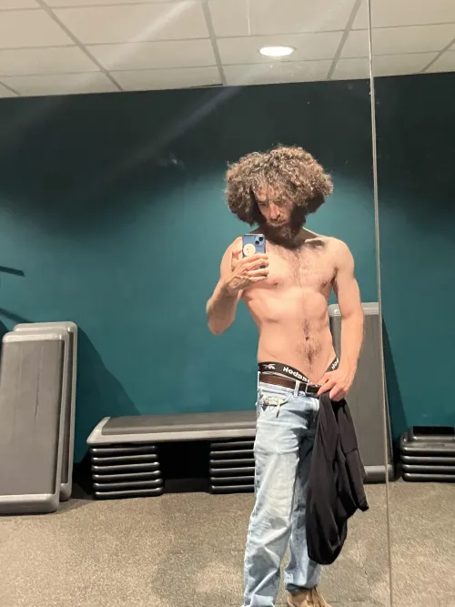 [M] boring girlfriend doesn’t appreciate this… maybe someone will❤️ by SuperAwesomeThrowAcc