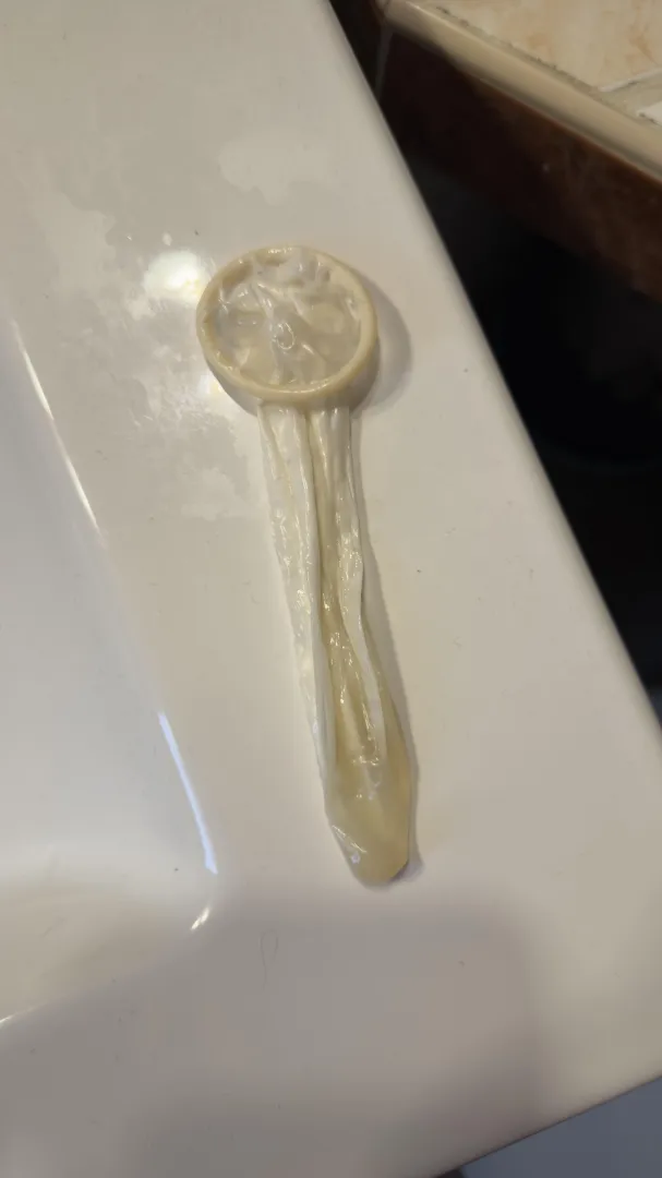 [M] found daddy’s load and swallowed it posted by cho7sk8