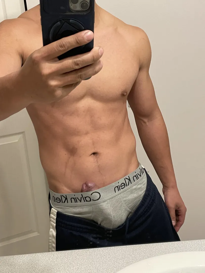 [M] happy friday! posted by eastvaneatsvag