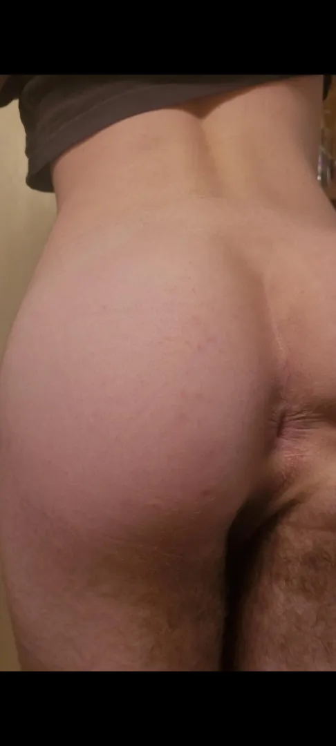 M19 petite smooth bottom looking for older pervs to use me posted by ohiofunnn1212
