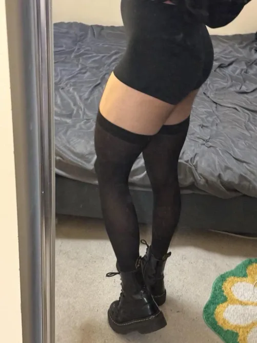 M25 tall lean sub looking for kinky dom by bris1111