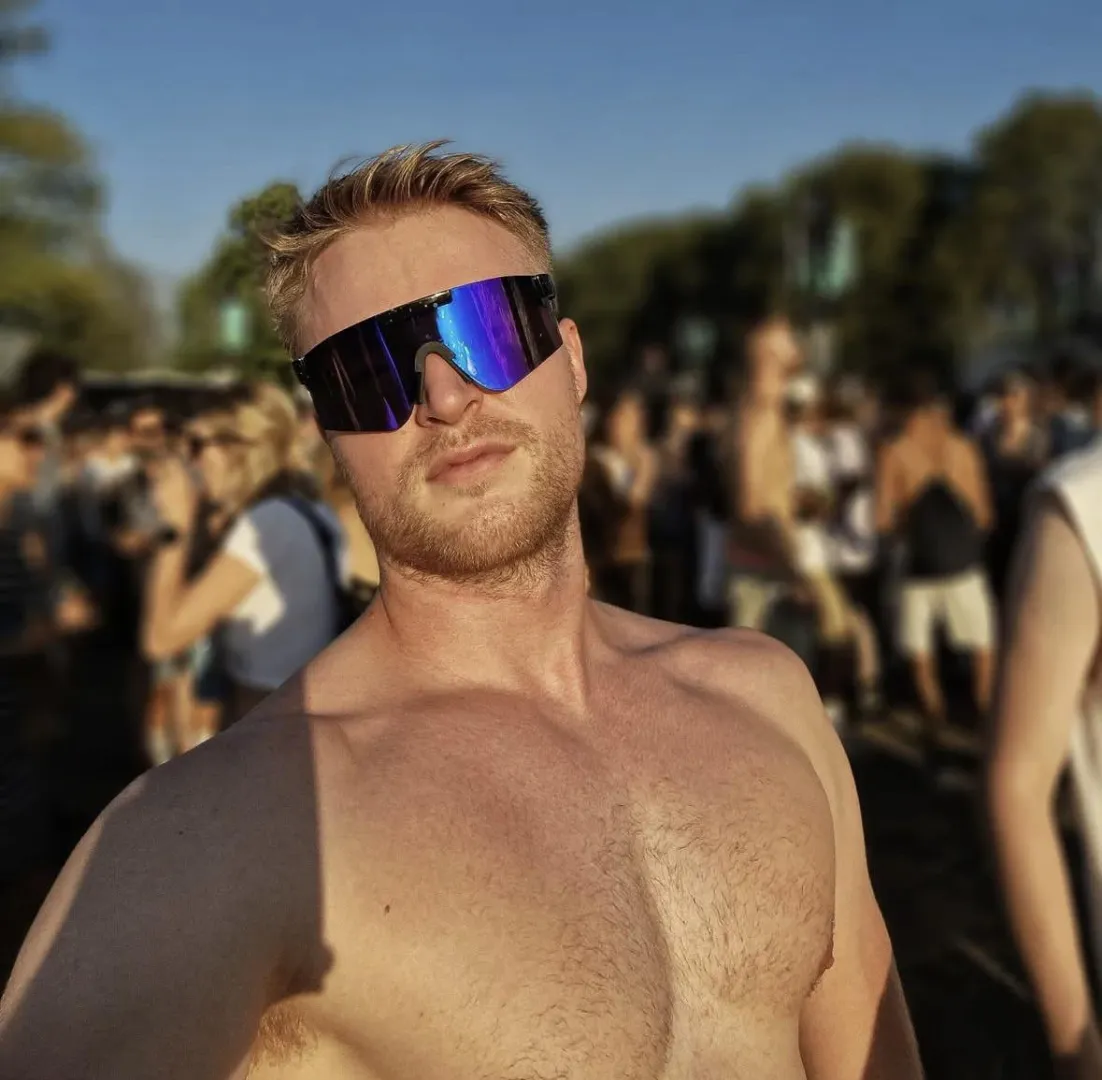 [M26] HMU posted by Otherwise-Storage-72