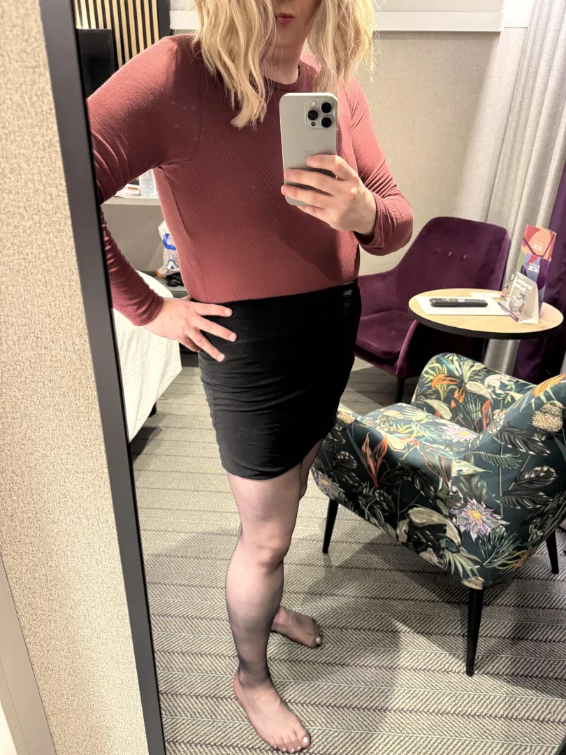 M30 non convincing CD. Anyone want to worship my feet? I’m hosting in Newbury Park posted by sophiexcd