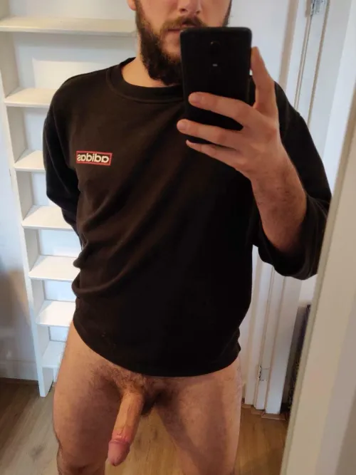 M33 6”3’ 180lbs - laundry day by SlowSeduction10