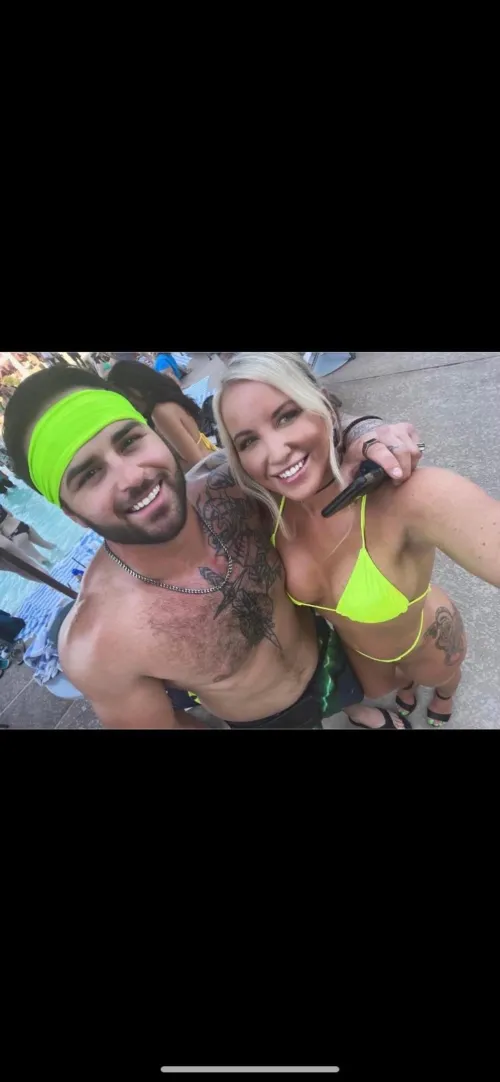 m33 F31 Looking for a couple that’s down to meet up right now and have some wild fun by Extra-Taste-2852