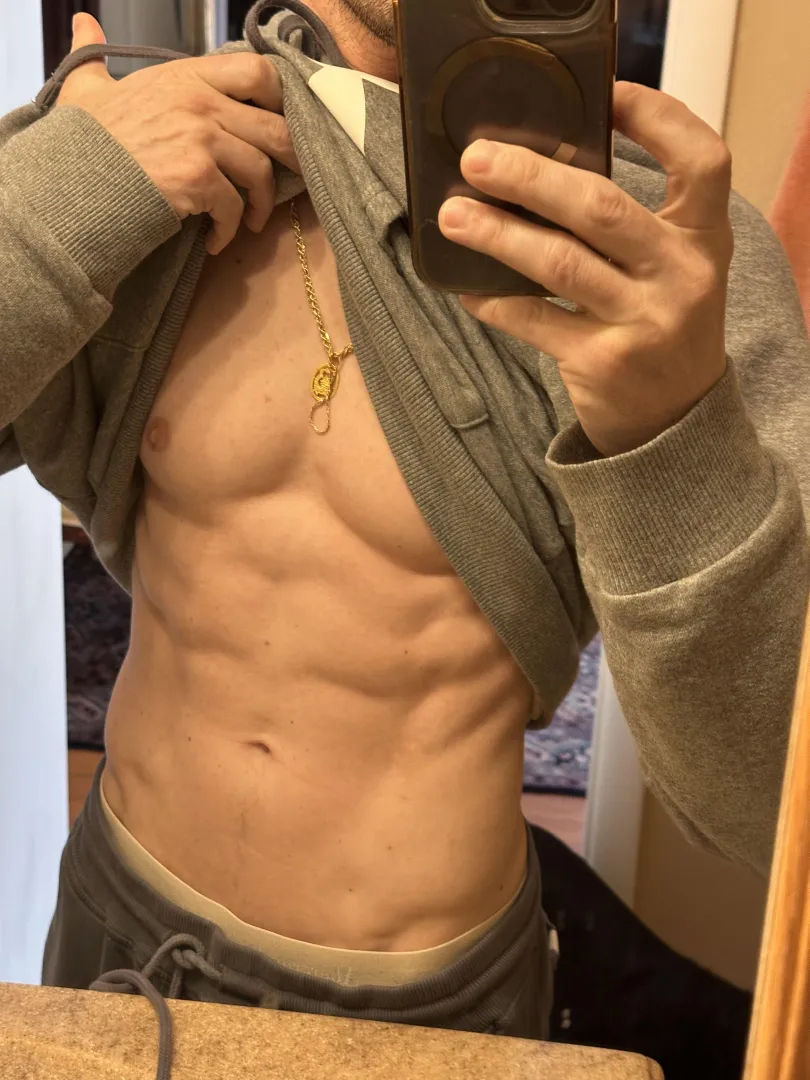 M4F - 127 lb lean man need massage now posted by eloquentLover