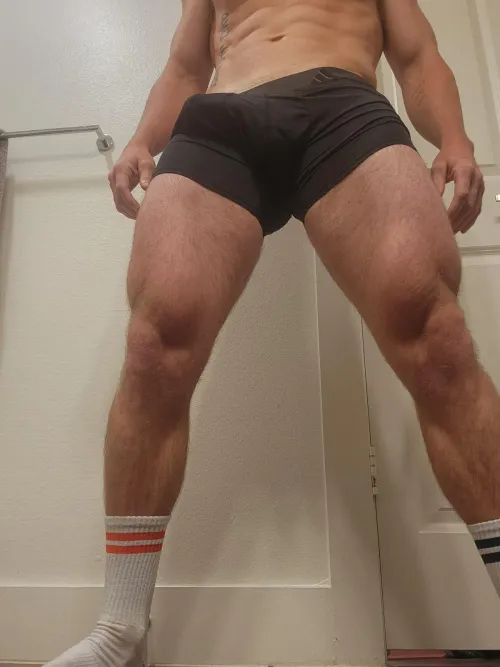 M4F 34 leaving some handprints by ChoiceNectarine4092