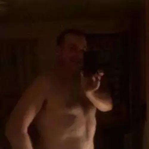 M4F looking for some fun tonight. by xsimonxxxx