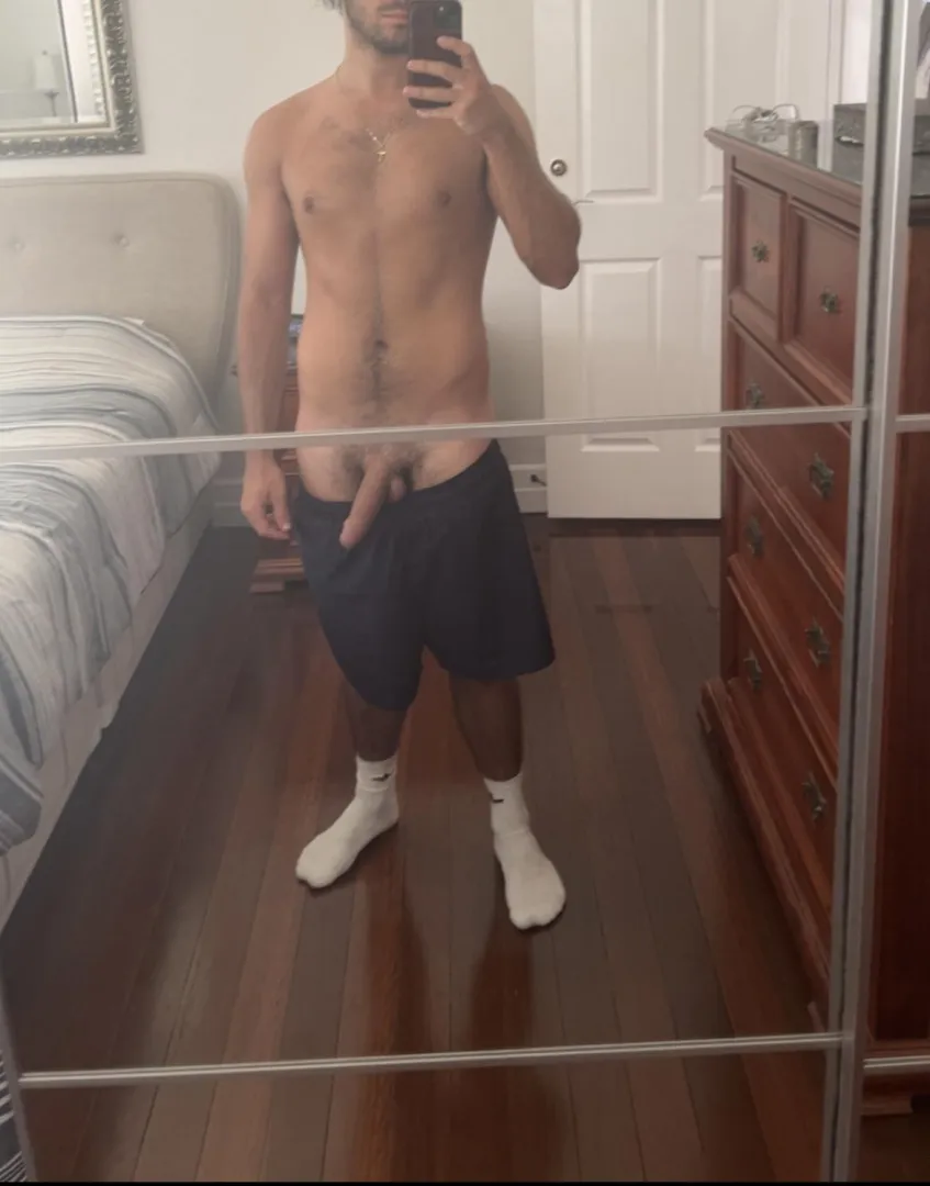 M4F. Looking to make a MILF posted by DownUnderThunder0