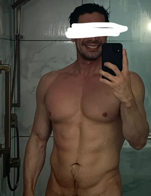 [M4FM] [Miami] - 6'2 -8 in Big Cock handsome / athlete model ! Looking for hot wife couple !! sexy couples only!! ((must have Teleg to verify. ))Looking sexy Couples / ladies by BigthickDflorida