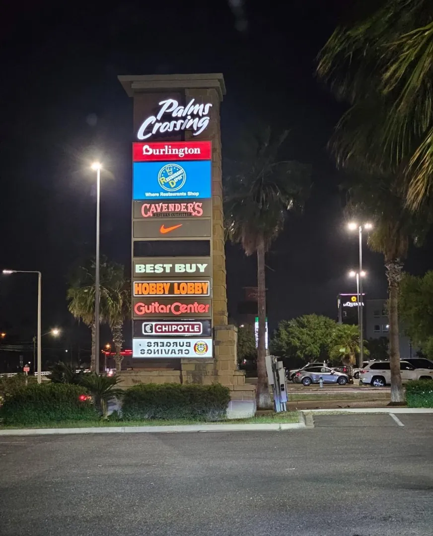 M4F/M4MF Public play/Carplay mcallen. DM if interested posted by Any_Society_381