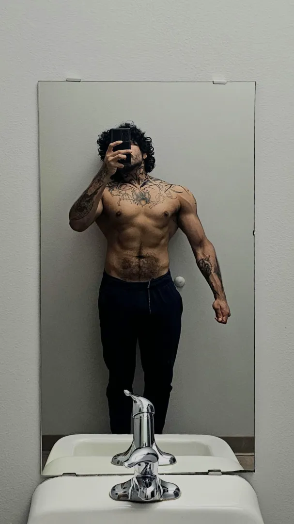 M4F/T tonight. posted by J_Dom666