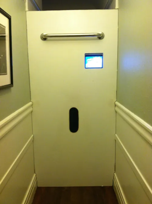 [M4M] Private Gloryhole service for horny Super Bowl visitors by dlghbj4U